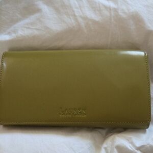 💖Lauren Ralph Lauren Sage Green Wallet